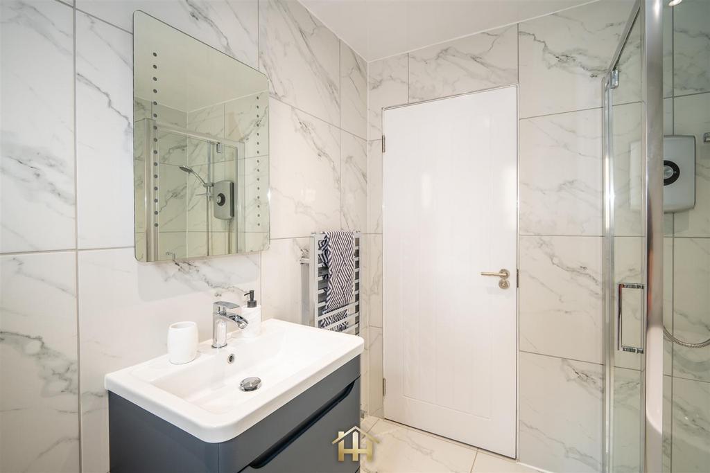 6 Cobden Court DD3 6 BX 280425 EDIT (48 of 70).jpg