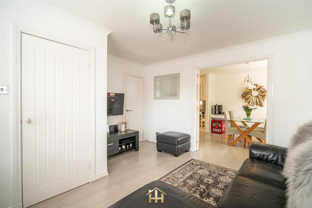 6 Cobden Court DD3 6 BX 280425 EDIT (35 of 70).jpg