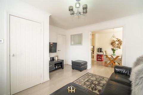 3 bedroom semi-detached house for sale, Cobden Court, Dundee DD3