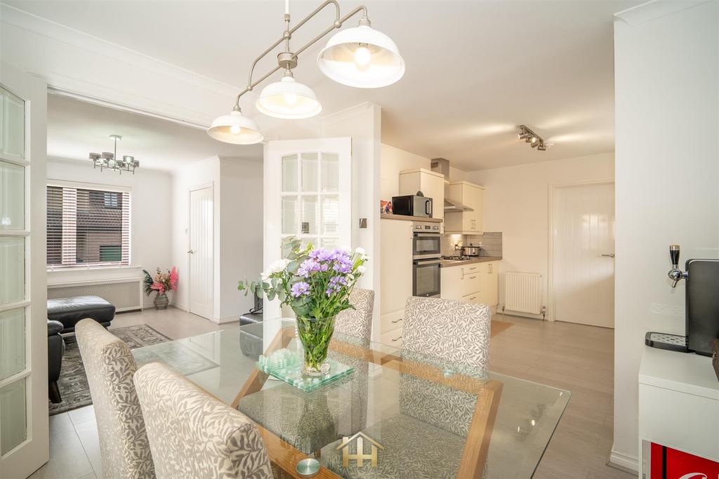6 Cobden Court DD3 6 BX 280425 EDIT (28 of 70).jpg