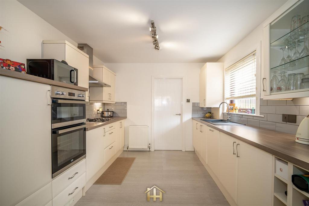 6 Cobden Court DD3 6 BX 280425 EDIT (29 of 70).jpg