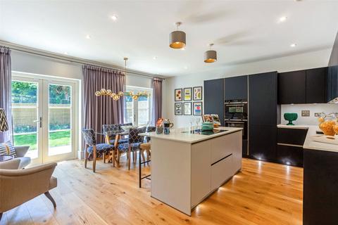 4 bedroom terraced house for sale, House 195 Bridgetower Drive, Holburne Park, Warminster Road, Bath, BA2