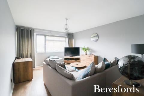 2 bedroom maisonette for sale, Briarleas Gardens, Upminster, RM14
