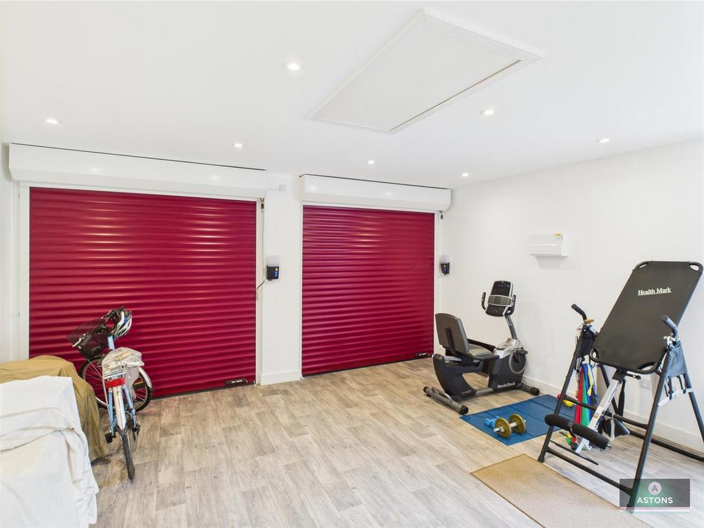 Detached Double Garage
