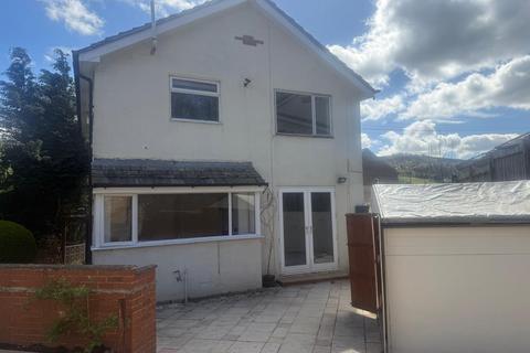 3 bedroom detached house to rent, 4 Bracken Road