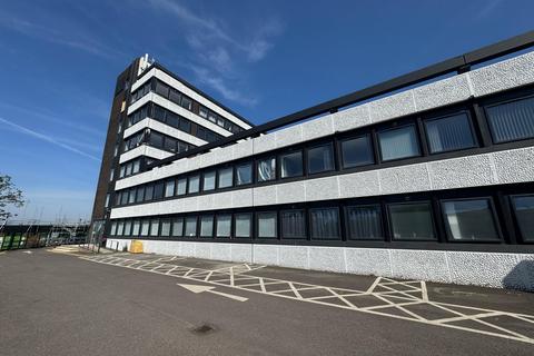 2 bedroom apartment to rent - Yeadon House, Green Lane, Leeds, West Yorkshire, LS19