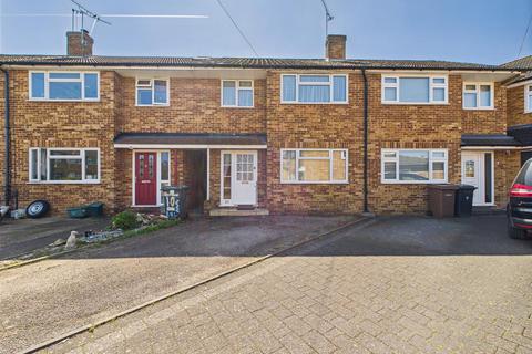 3 bedroom terraced house for sale, Yewtree Gardens, Chelmsford