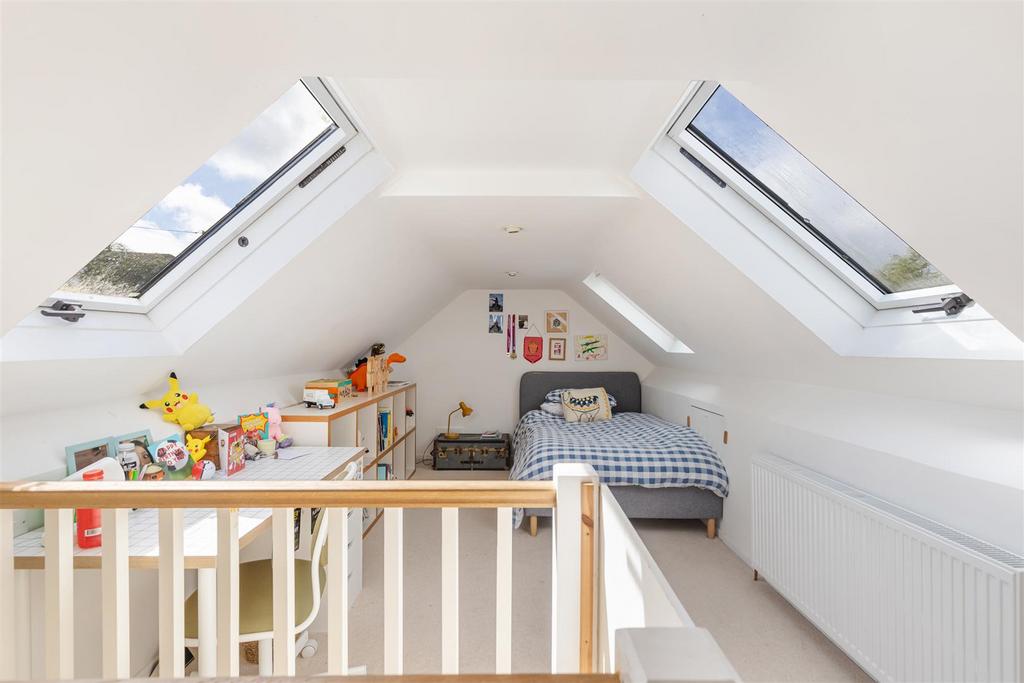 A20 - Cott Lane, Dartington, Deepdene - 240416.jpg
