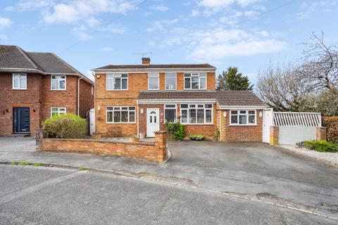3 bedroom detached house for sale, The Dell, Chalfont St. Peter, Gerrards Cross, Buckinghamshire, SL9