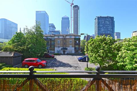 2 bedroom apartment for sale, Stoneyard Lane, London, E14