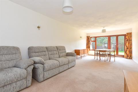 4 bedroom detached house for sale, Grange Avenue, Wickford, Essex