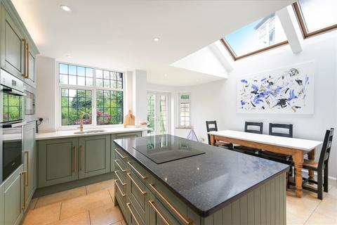 260 Fir Tree Road, Epsom, KT17 3NL