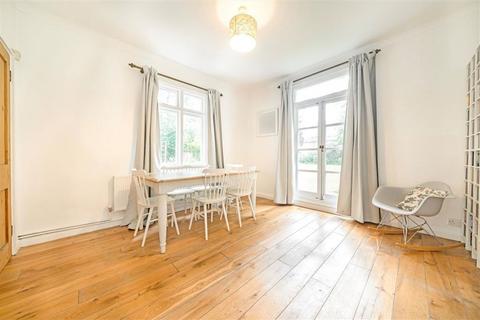 2 bedroom flat for sale, St. Johns Park, London SE3