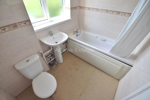 4 bedroom flat to rent, Nelson Terrace, Reading