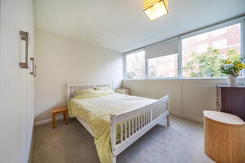 2 bedroom townhouse for sale, Newton Garth, Leeds LS7