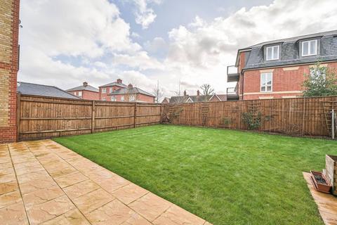 5 bedroom detached house for sale, Sassoon Drive, Oakwood, BARNET, EN4
