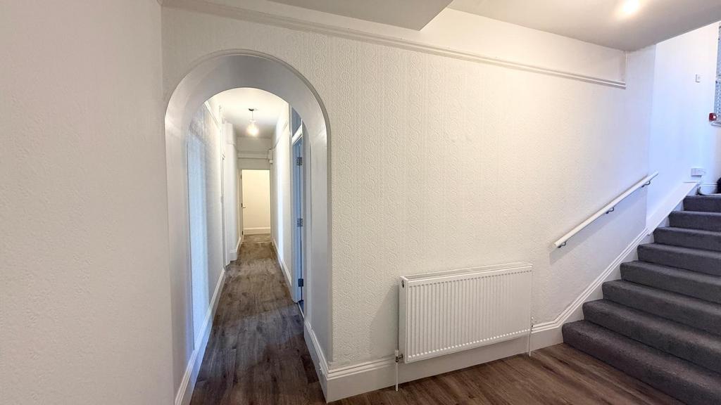 Hallway.jpg