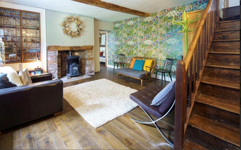 Entrance Hall lounge.jpg