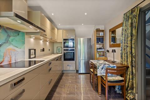 50 Fairfield Road, East Grinstead, RH19 4HB