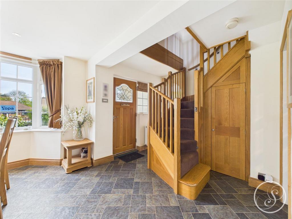 Dining/family room
