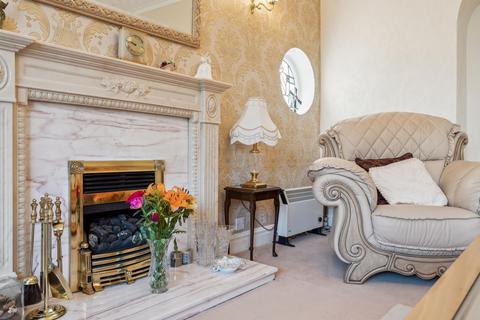 3 bedroom semi-detached bungalow for sale, 12 Kingsdyke Avenue, Kings Park, Glasgow, G44 4LR