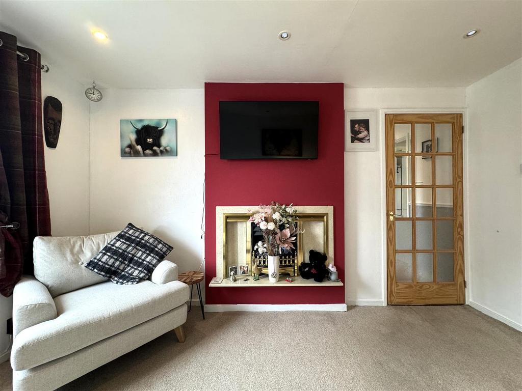 Lounge 3.jpg