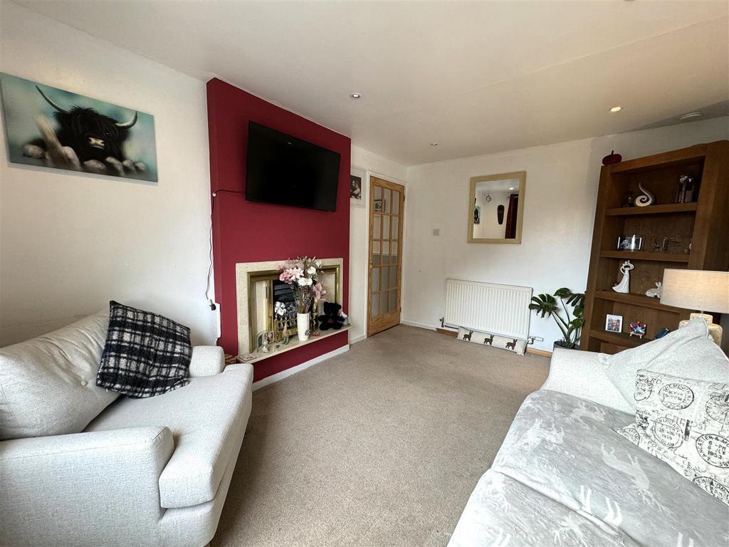Lounge 2.jpg