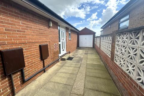 2 bedroom detached bungalow to rent, Ringwood View, Brimington, Chesterfield