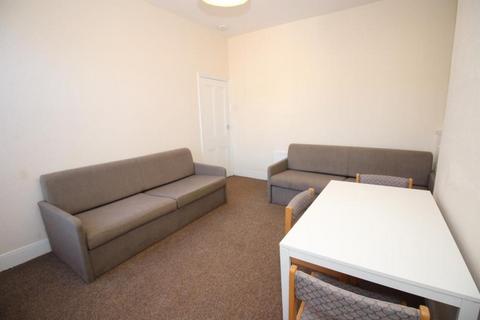 3 bedroom ground floor flat to rent, Coniston Avenue, Newcastle upon Tyne NE2