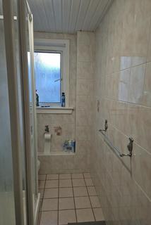 3 bedroom flat to rent, Prospecthill Street, Central, Greenock, PA15