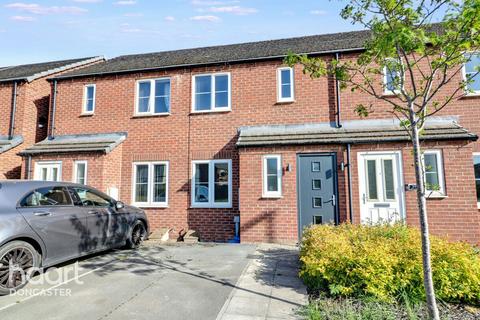 2 bedroom terraced house for sale - Stayers Road, Bessacarr, Doncaster