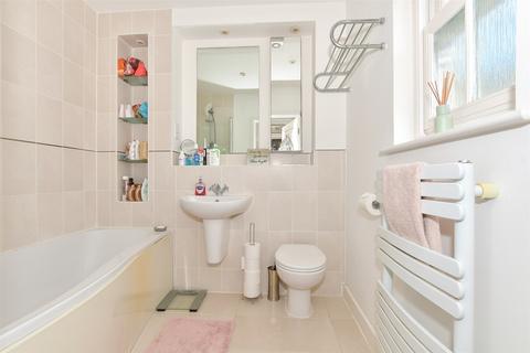 15 College Square, Westgate-on-sea, CT8 8BW