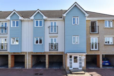 2 bedroom apartment for sale, Sherwood Avenue, Larkfield, Aylesford, Kent