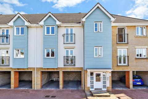 2 bedroom apartment for sale, Sherwood Avenue, Larkfield, Aylesford, Kent
