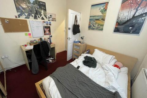 3 bedroom house to rent, Gladys Street, ,