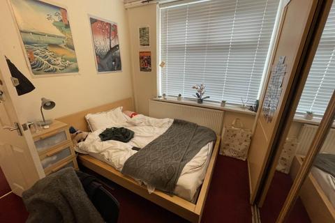 3 bedroom house to rent, Gladys Street, ,