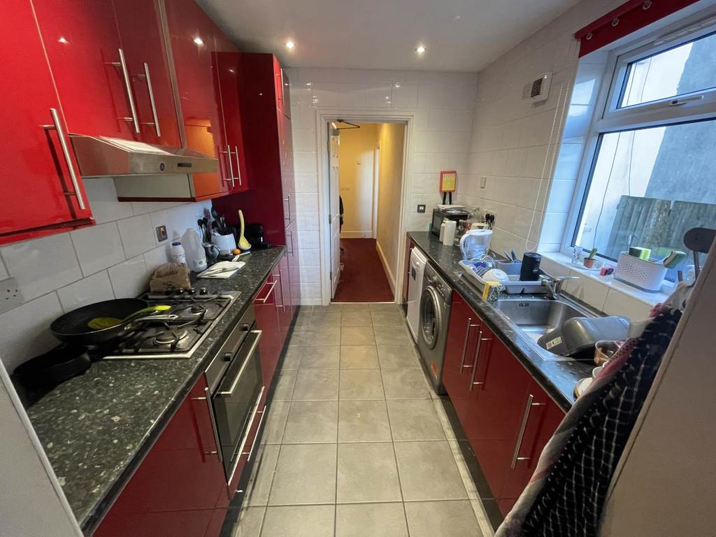 Kitchen Reverse