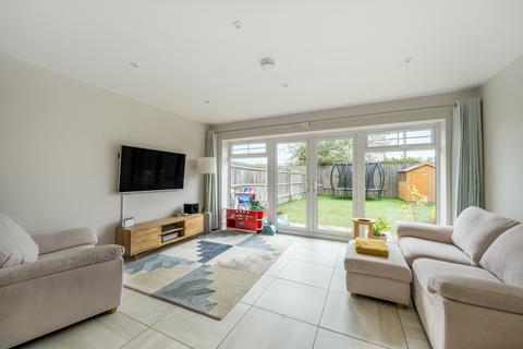 9 Gilbert Close, Padworth, Reading, RG7 5FR