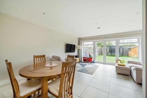 9 Gilbert Close, Padworth, Reading, RG7 5FR