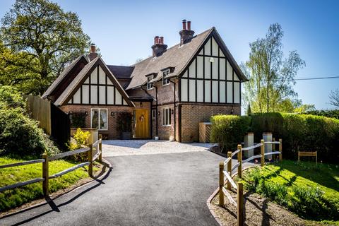 4 bedroom detached house for sale, Wrotham Hill, Dunsfold, Godalming, Surrey, GU8