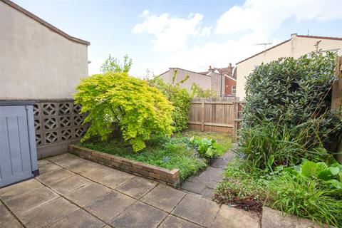 22 Cambridge Crescent, Bristol, BS9 3QG