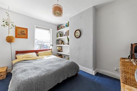 2 bedroom terraced house for sale, Holmesdale Road, London