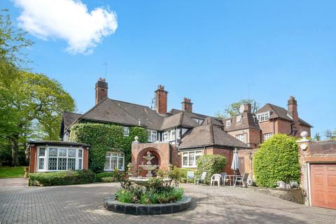 5 bedroom semi-detached house for sale, The Bishops Avenue, London, N2