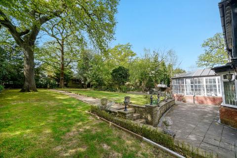 5 bedroom detached house for sale, The Bishops Avenue, London, N2