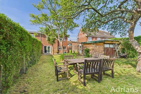 3 bedroom semi-detached house for sale, Pines Road, Chelmsford