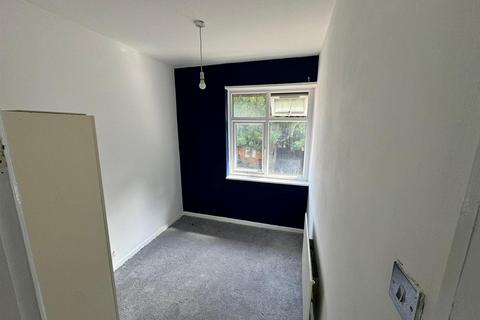 1 bedroom in a house share to rent, Mellitus Street, Acton
