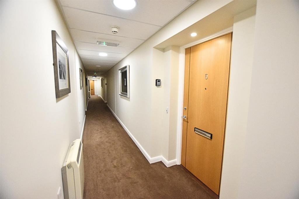 Personal entrance
