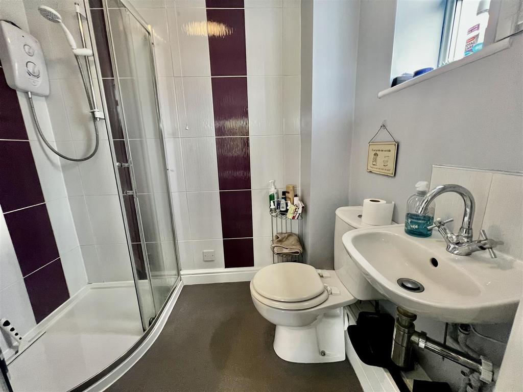 En suite bed 2