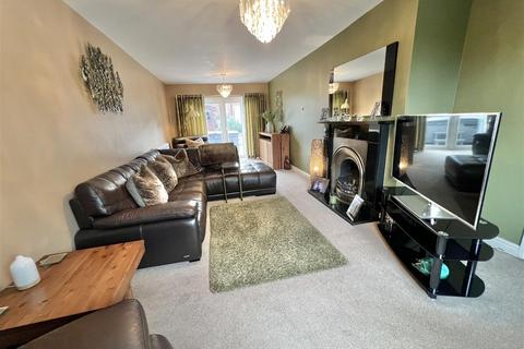 37 Edgecombe Drive, Darlington, DL3 9DG