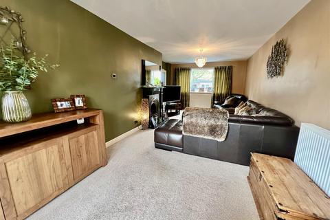 37 Edgecombe Drive, Darlington, DL3 9DG